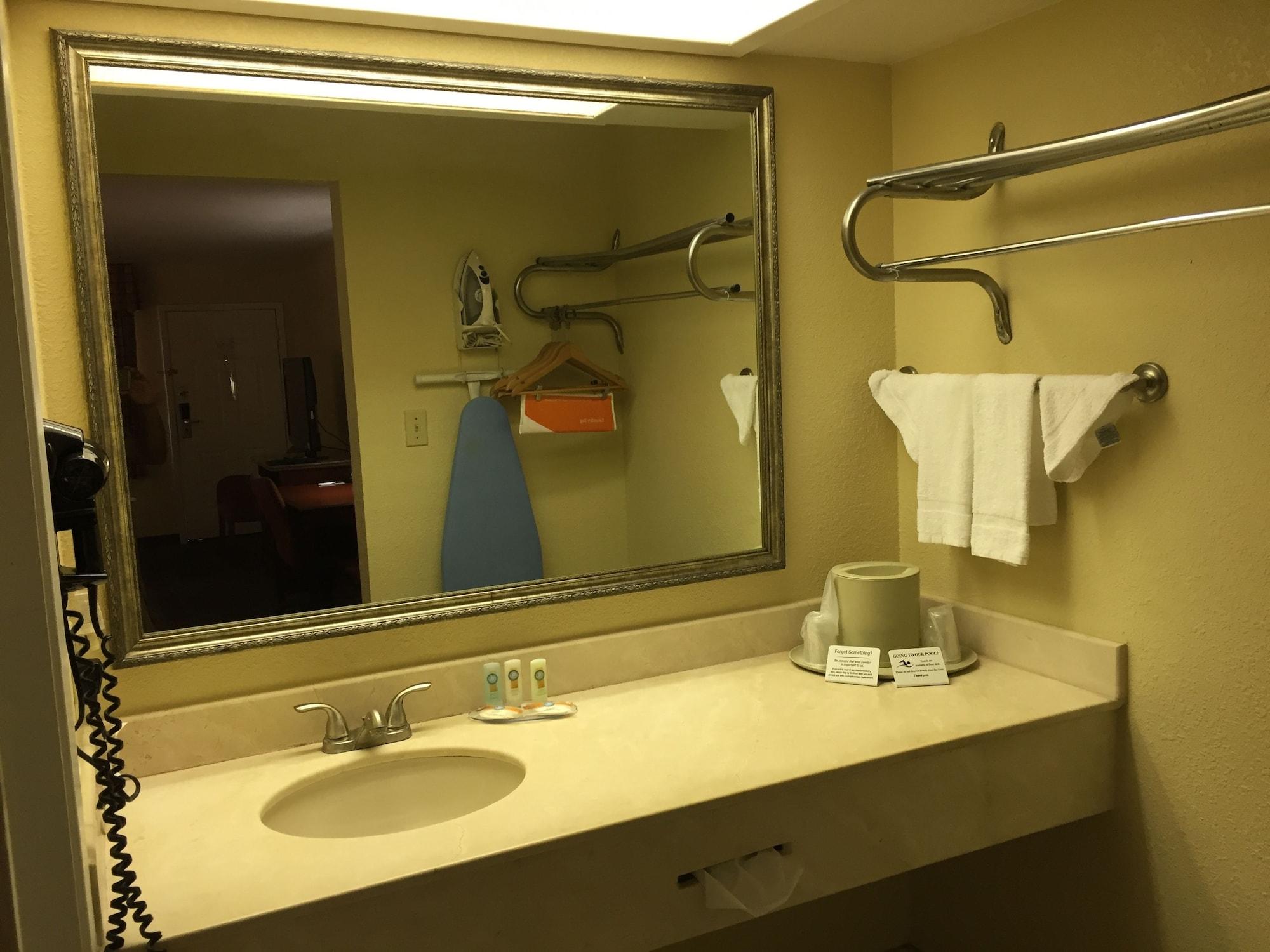 Econo Lodge Inn & Suites Eagle Pass Dış mekan fotoğraf