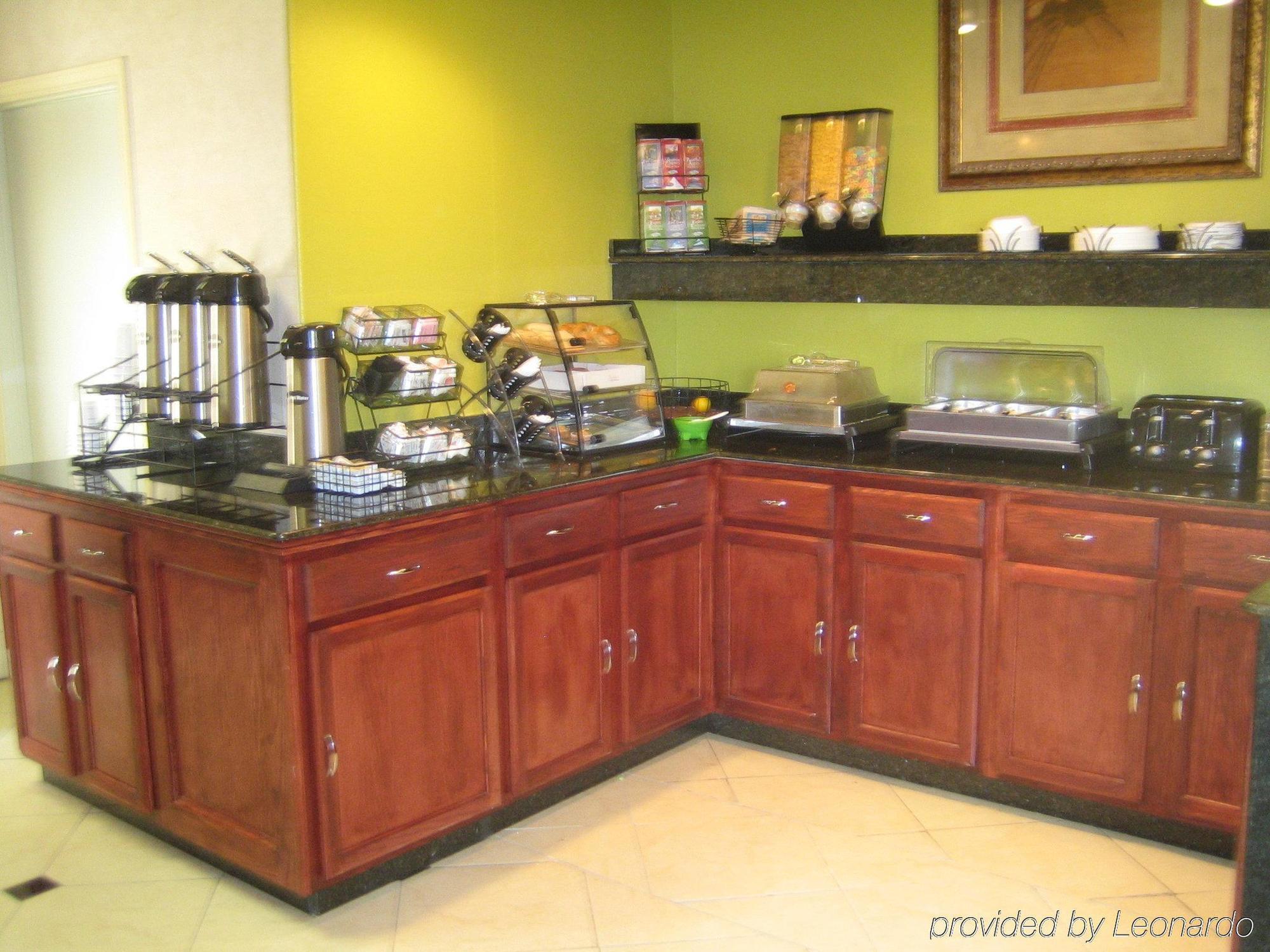 Econo Lodge Inn & Suites Eagle Pass Restoran fotoğraf