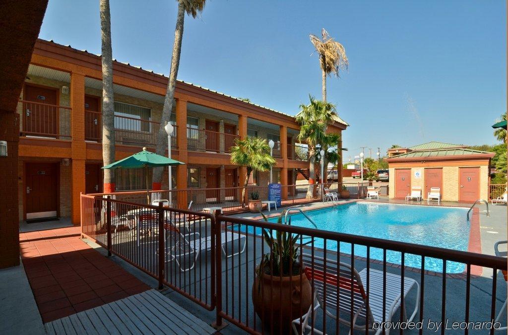 Econo Lodge Inn & Suites Eagle Pass Dış mekan fotoğraf